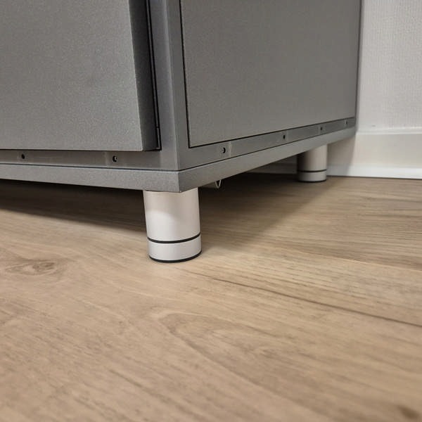 Alu Leg Jaco ø40mm, H 58mm PL 39x39x2mm, cc 29x29mm